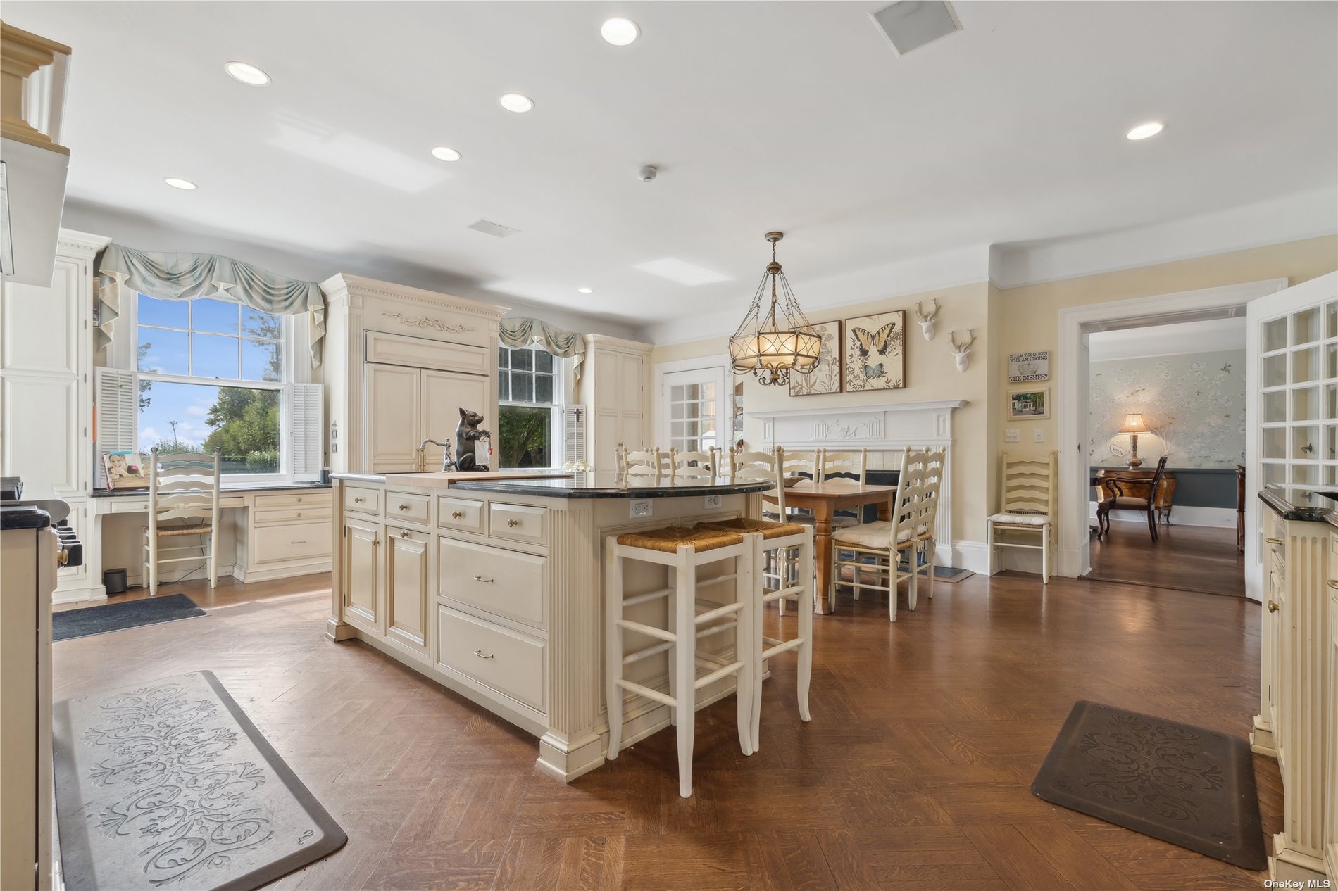 10 Peathole Lane, Bellport Village, New York image 13