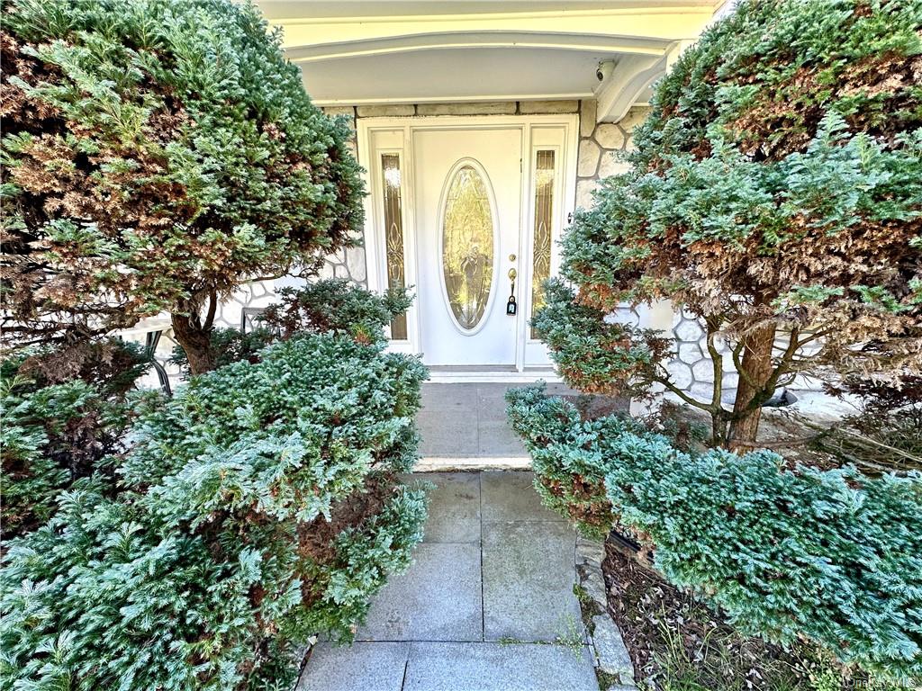 2 Kathy Lane, Scarsdale, New York image 3