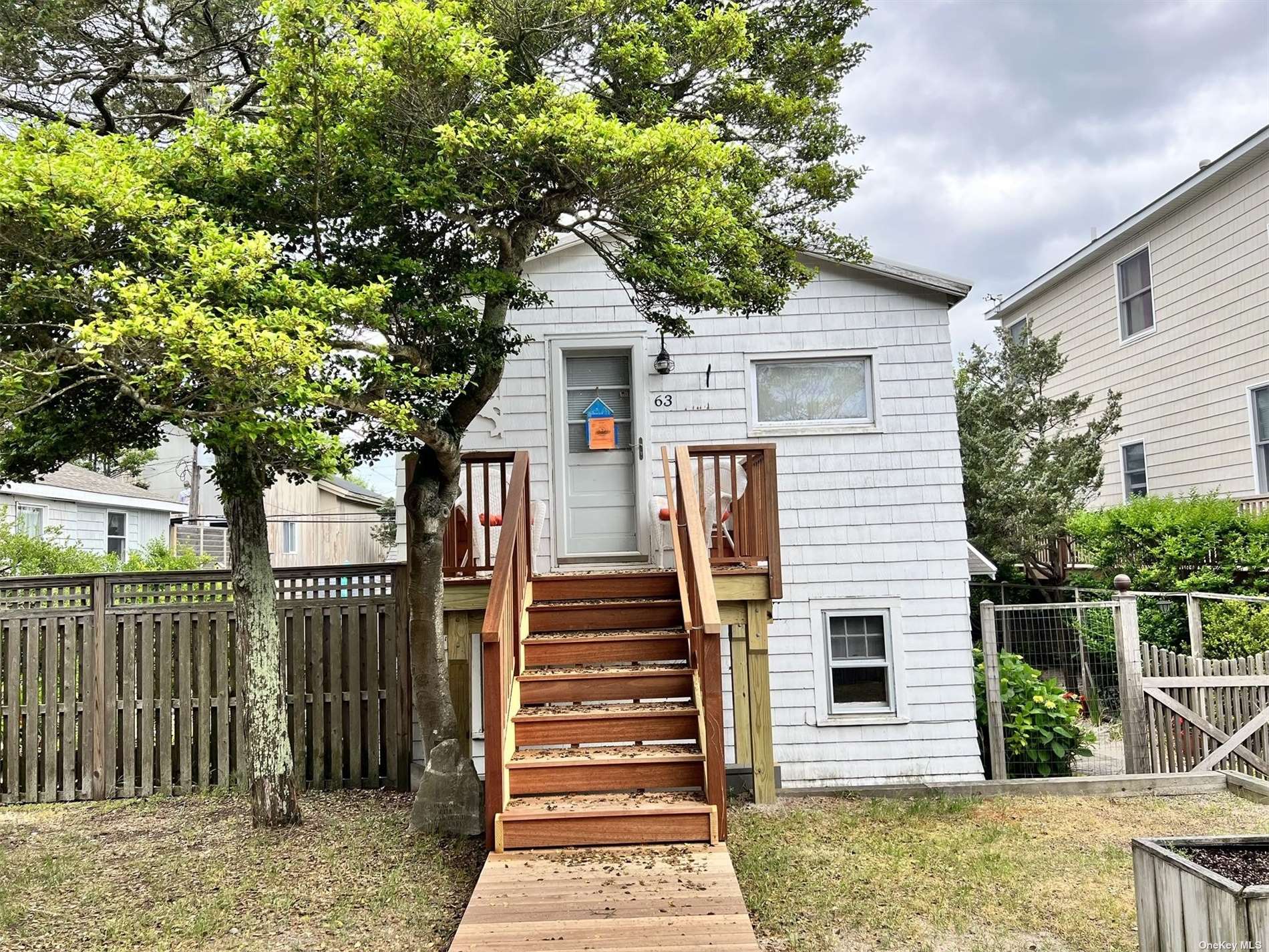 Rental Property at Bungalow Walk, Ocean Beach, Hamptons, NY - Bedrooms: 2 
Bathrooms: 1  - $8,500 MO.