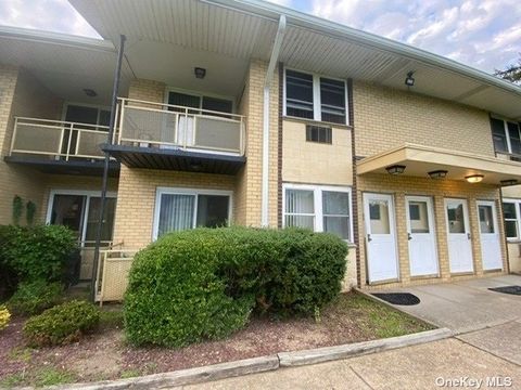 700 Broadway Unit 5, Amityville, NY 11701 - MLS#: L3574495