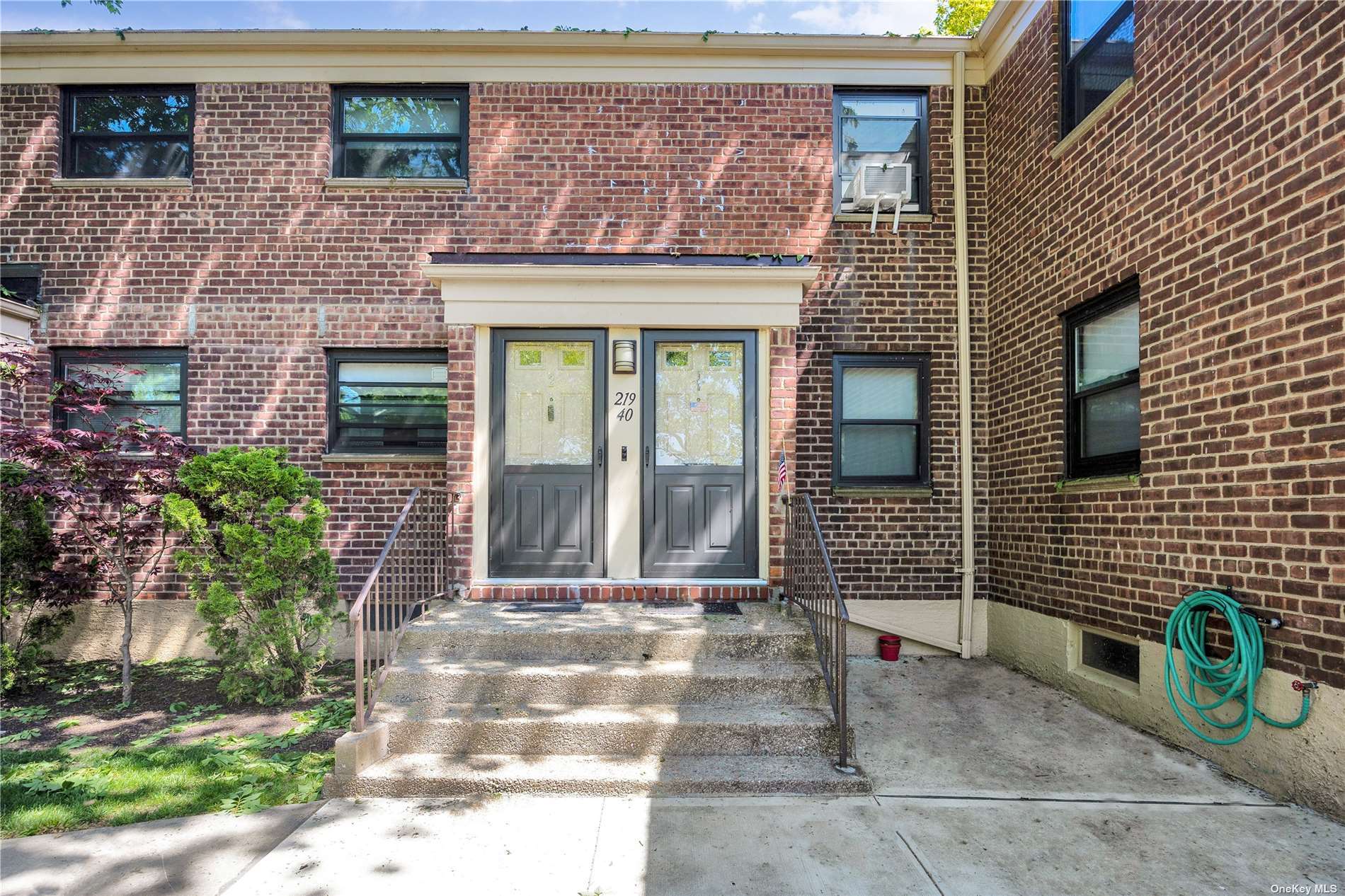 Property for Sale at 21940 74th Avenue 2, Oakland Gardens, Queens, NY - Bedrooms: 2 
Bathrooms: 1 
Rooms: 5  - $369,000