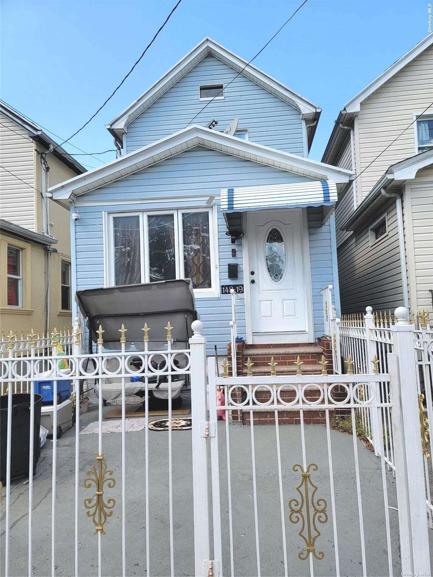 14819 Linden Boulevard, Jamaica, Queens, NY - 3 Bedrooms  
3 Bathrooms  
6 Rooms - 