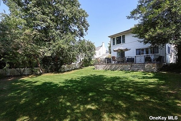 195 Parkside Drive, Roslyn Heights, New York image 26