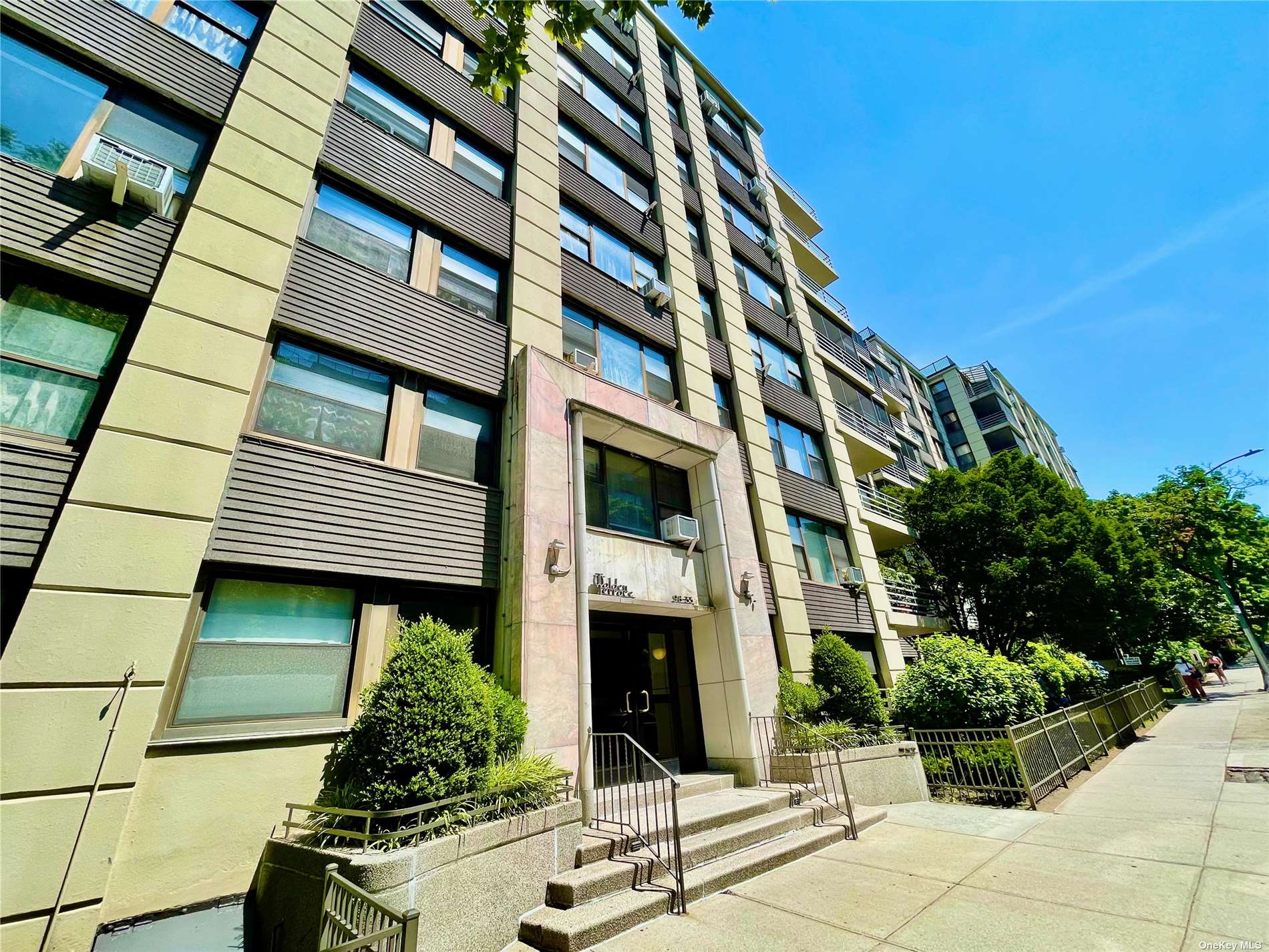 View Rego Park, NY 11374 co-op property