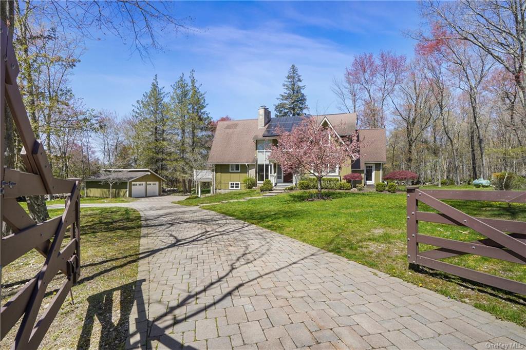 Photo 1 of 40 Lakeview Road, North Salem, New York, $939,000, Web #: 6296745