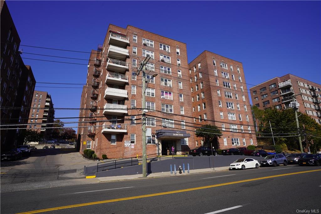 365 Bronx River Road Rd #LH, Yonkers, New York image 1