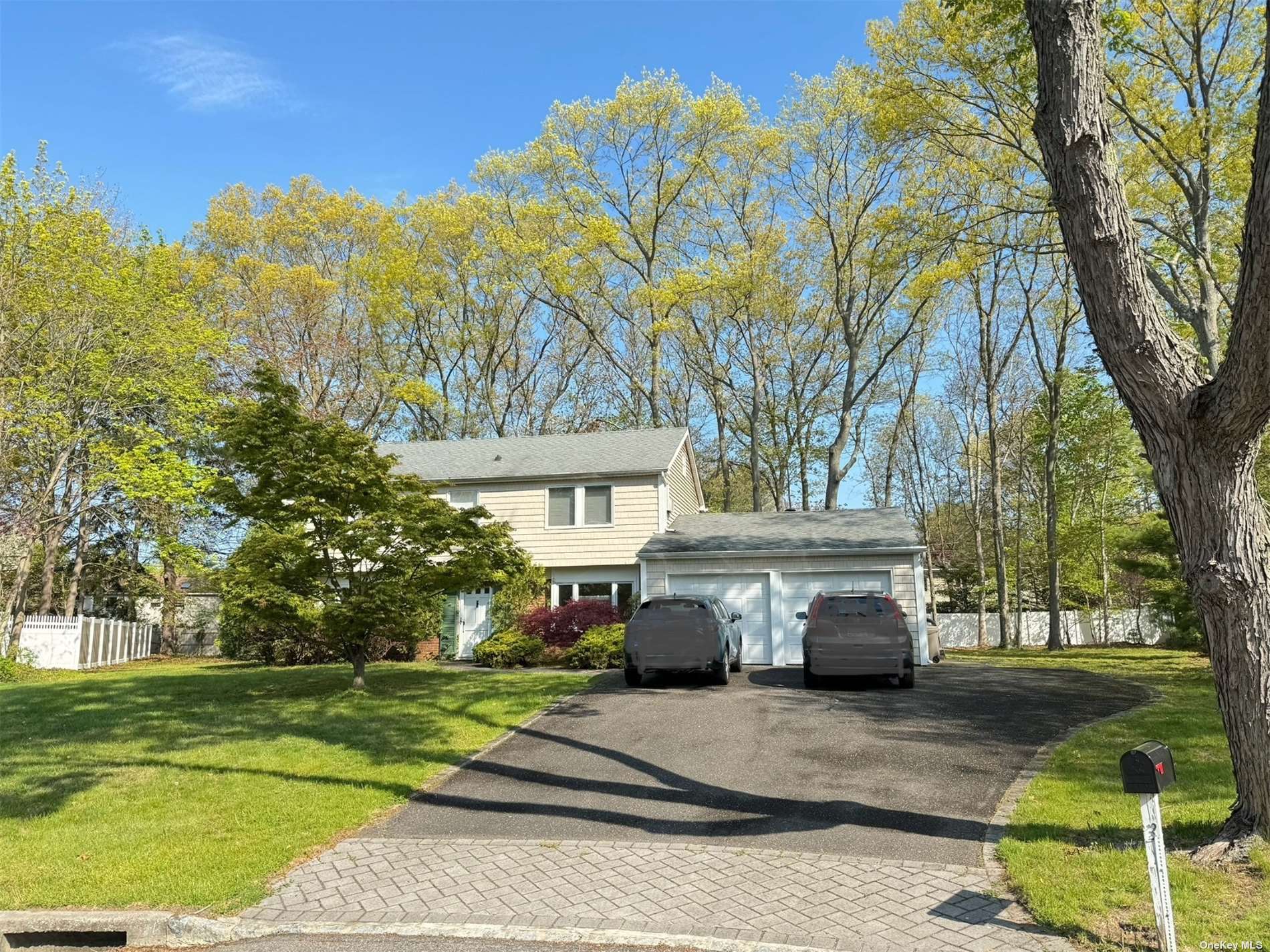 Property for Sale at 3 Seward Ct, Stony Brook, Hamptons, NY - Bedrooms: 5 
Bathrooms: 4  - $700,000