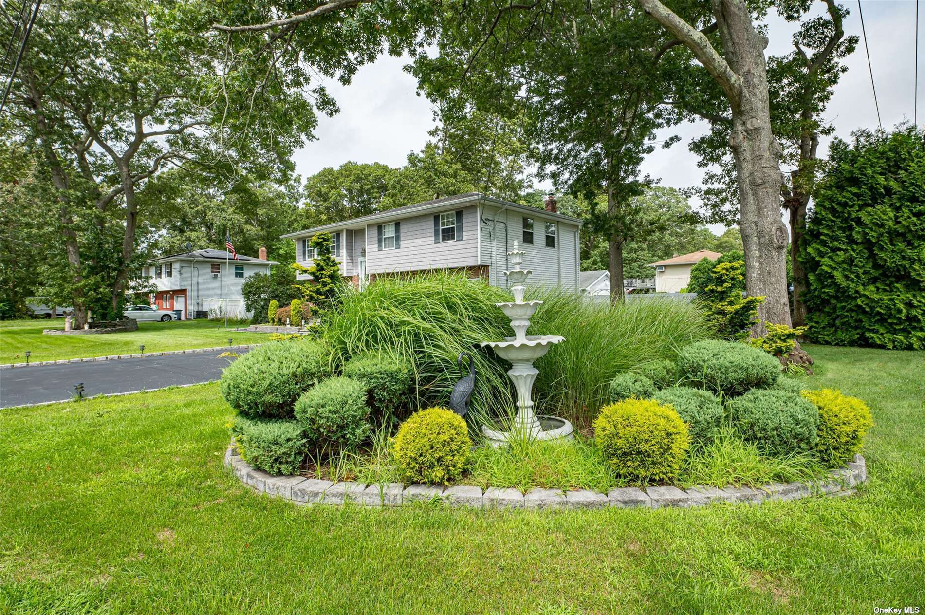 45 Norwood Drive, Shirley, New York image 32