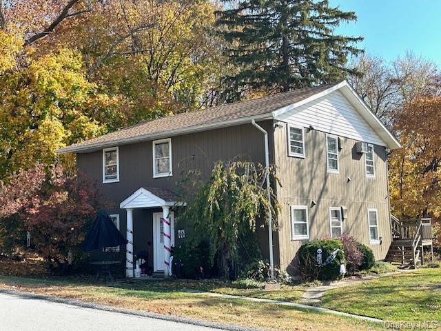 Rental Property at 590 Freedom Plains Road, Poughkeepsie, New York - Bedrooms: 2 
Bathrooms: 1 
Rooms: 5  - $2,200 MO.