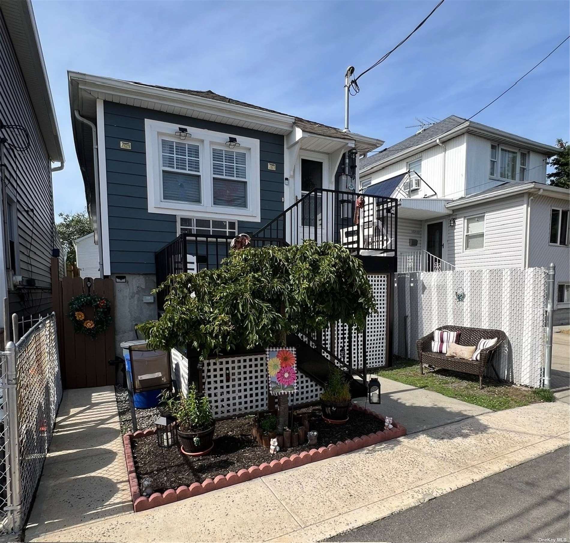 10219 164th Avenue, Howard Beach, Queens, NY - 2 Bedrooms  
2 Bathrooms  
5 Rooms - 