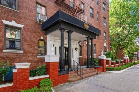 Homes For Sale - 3220 Avenue H #4L<br/> Brooklyn, NY 11210