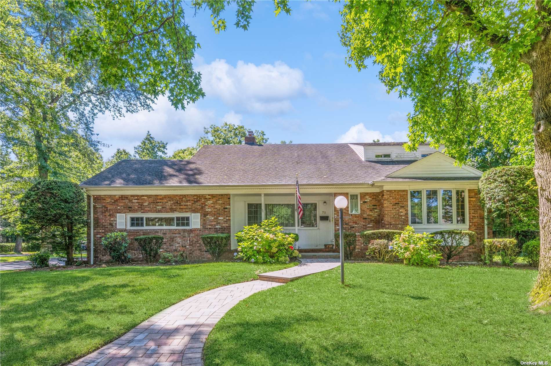 View Garden City, NY 11530 house