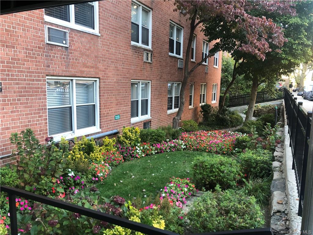 642 Locust Street #1D, Mount Vernon, New York image 2