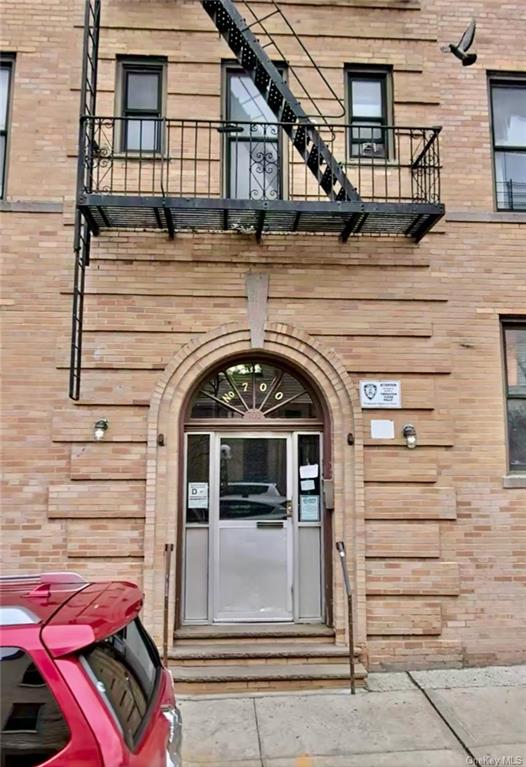 700 Oakland Place 5C, Bronx, New York - 1 Bedrooms  
1 Bathrooms  
3 Rooms - 