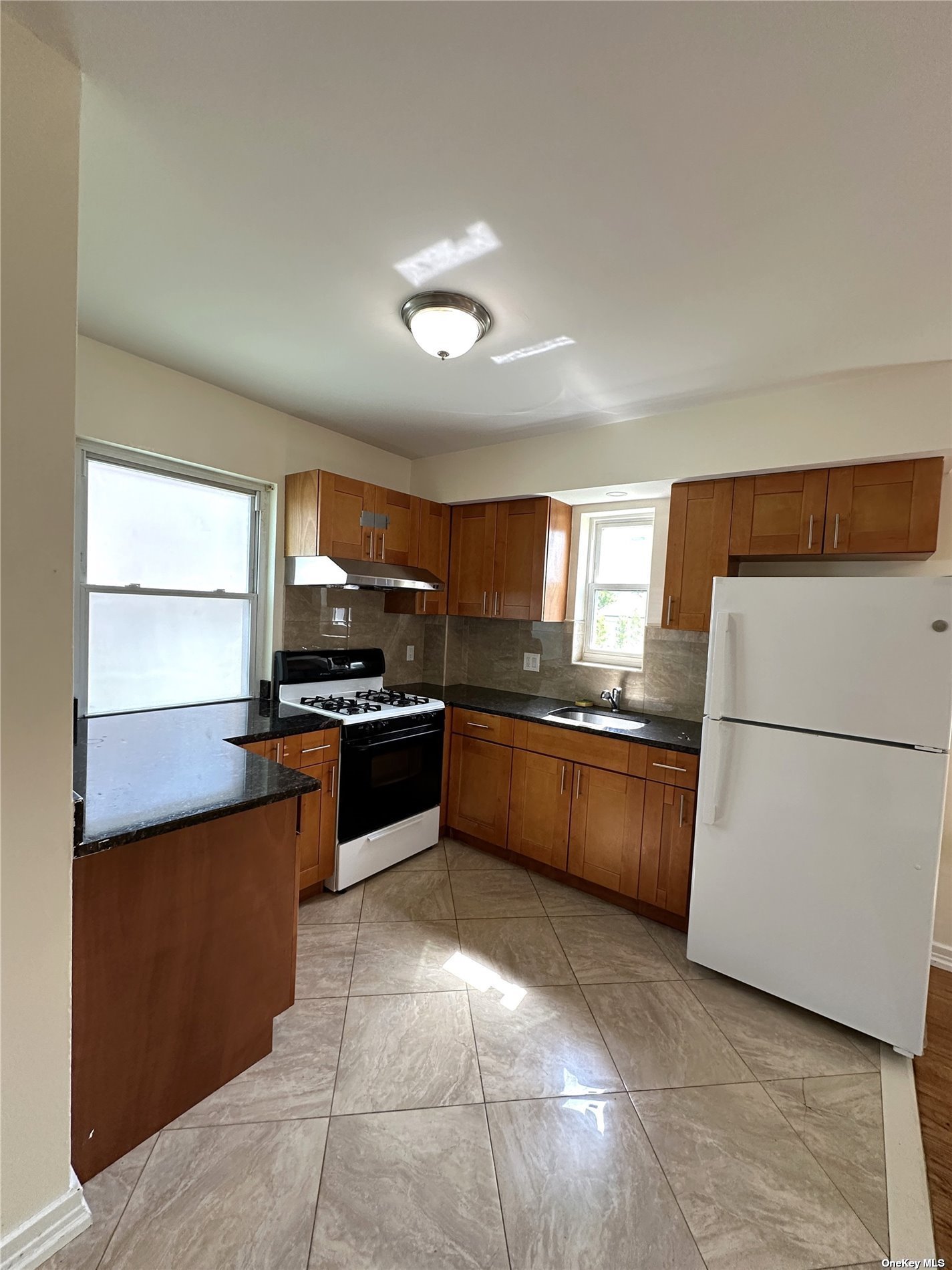 58-18 186th Street, Fresh Meadows, New York image 3