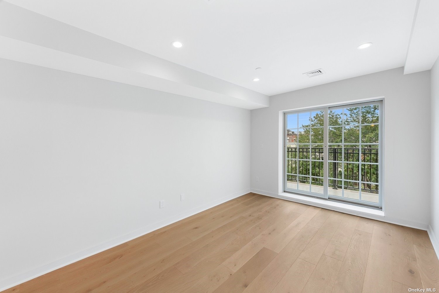 23-23 30th Road #4D, Long Island City, New York image 4