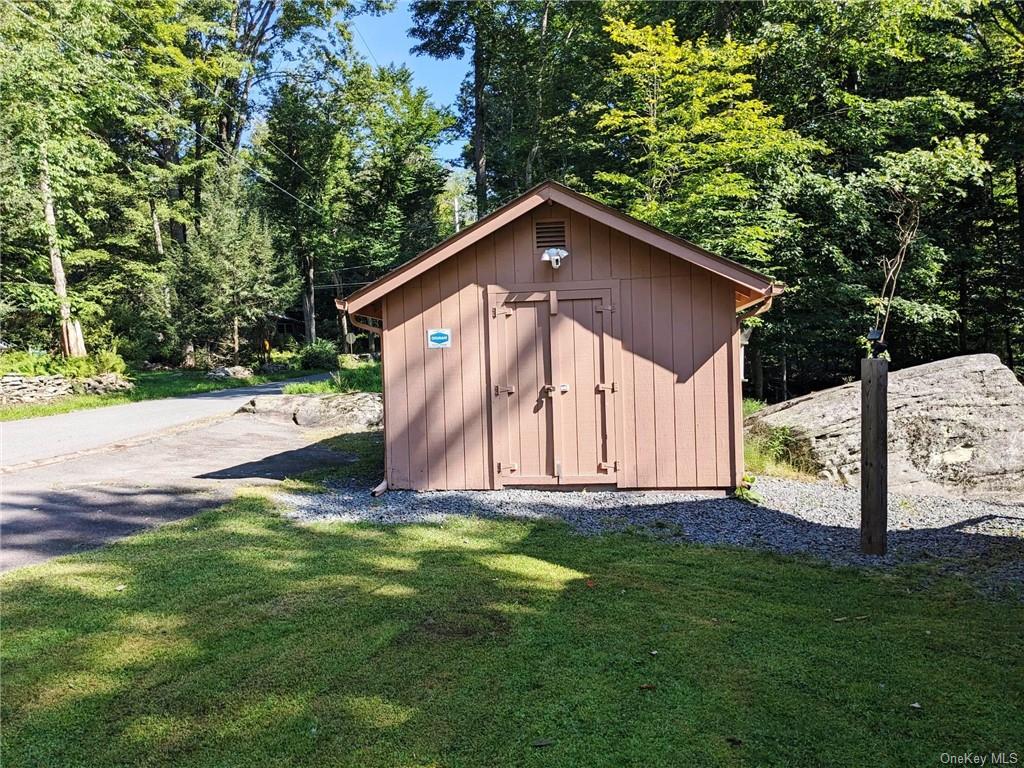 25 E Reindeer Trail, Bethel, New York image 30