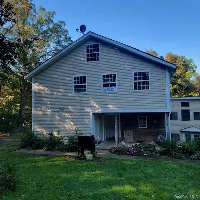 5938 Rt 9 2, Rhinebeck, New York - 3 Bedrooms  
2 Bathrooms  
7 Rooms - 