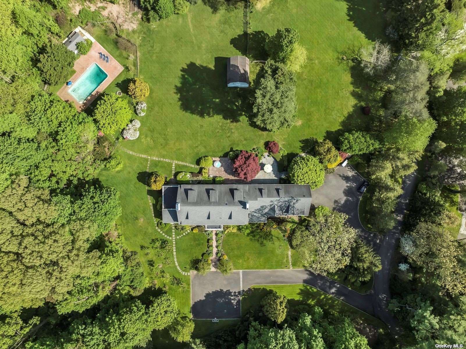 963 Ripley Lane, Upper Brookville, New York image 31
