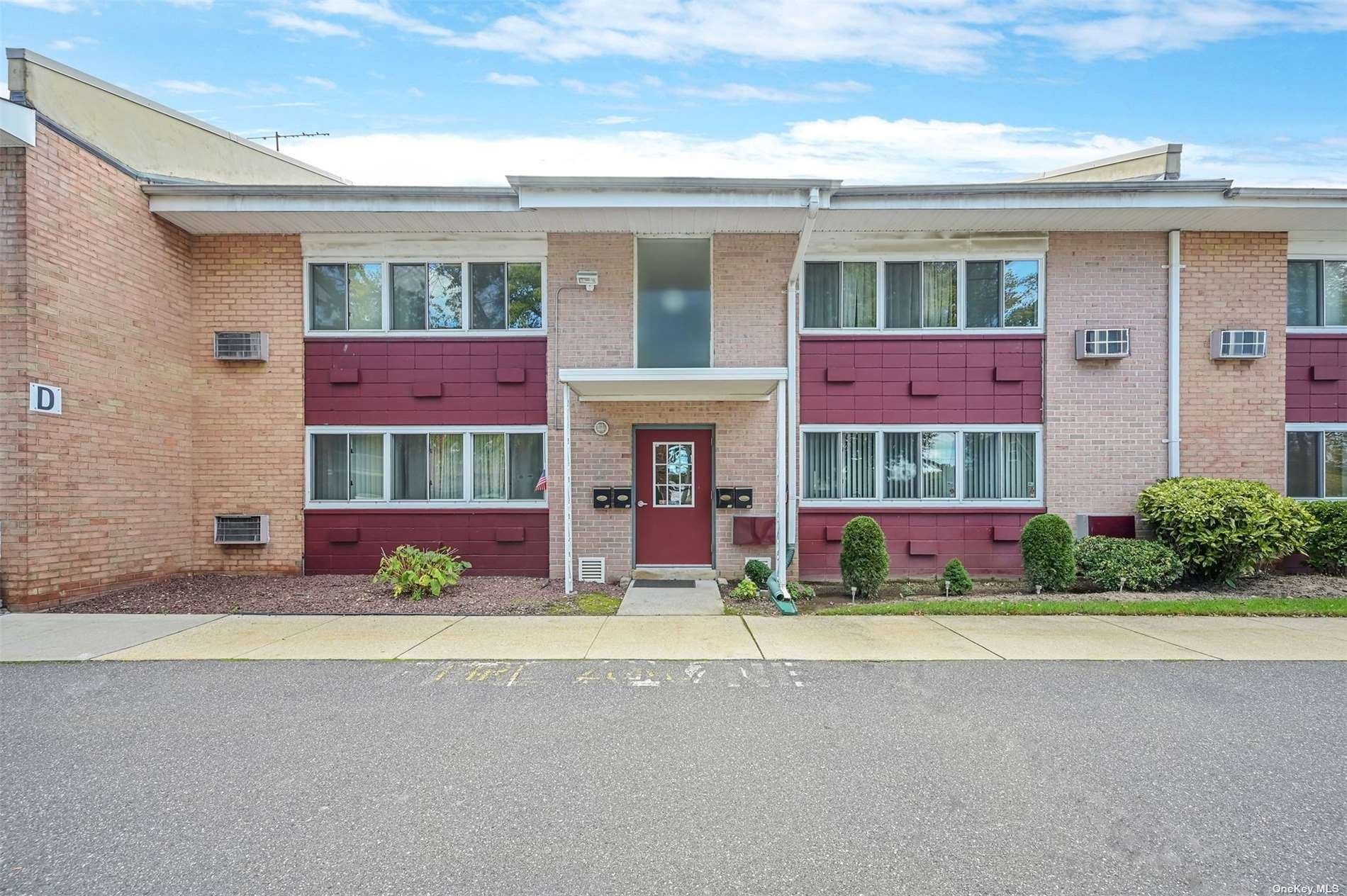 400 Fulton Street St #7D, Farmingdale, New York image 4