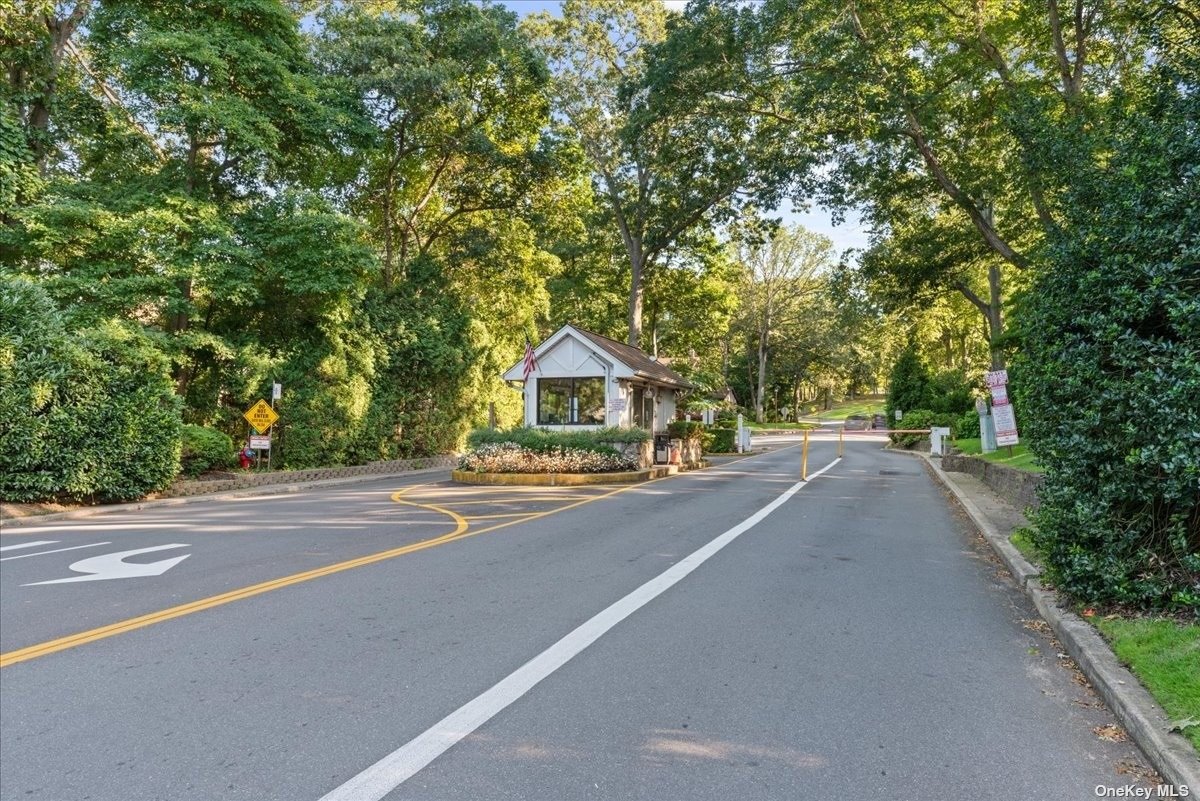 214 Skyline Drive #214, Coram, New York image 2