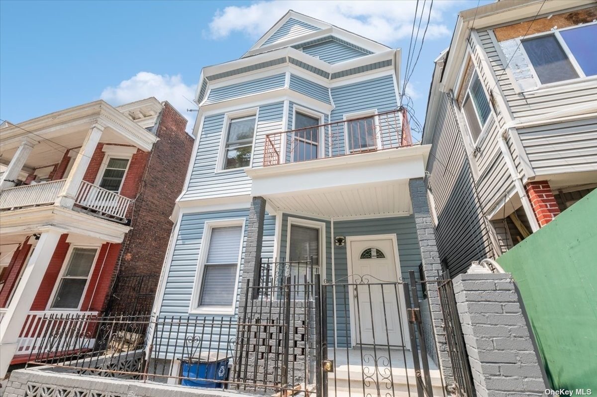 Property for Sale at 2673 Bainbridge Avenue, Bronx, New York - Bedrooms: 7 
Bathrooms: 6 
Rooms: 14  - $999,998