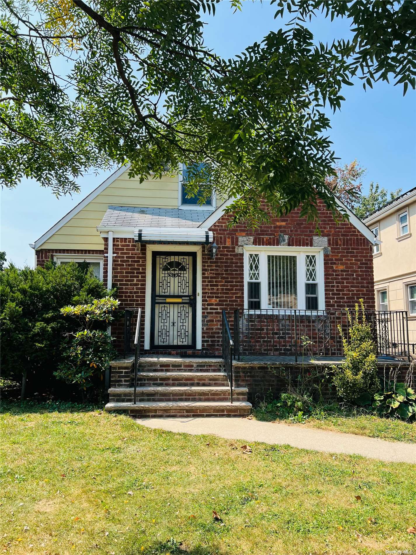 5332 187th Street, Fresh Meadows, Queens, NY - 4 Bedrooms  
2 Bathrooms  
6 Rooms - 