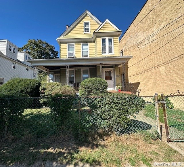 10419 91st Avenue, Richmond Hill, Queens, NY - 3 Bedrooms  
3 Bathrooms  
7 Rooms - 