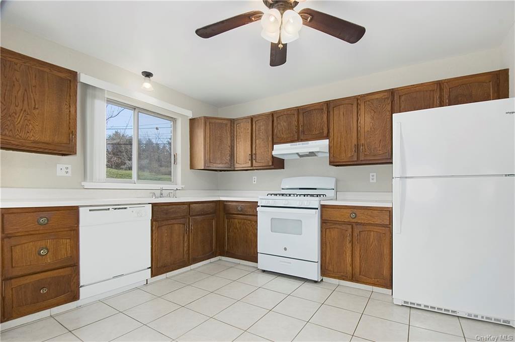 Photo 4 of 21 of 6 Barnett Drive 1 condo