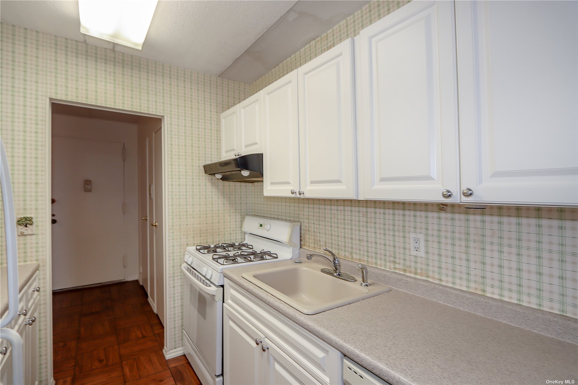 135 Post Avenue #6G, Westbury, New York image 13