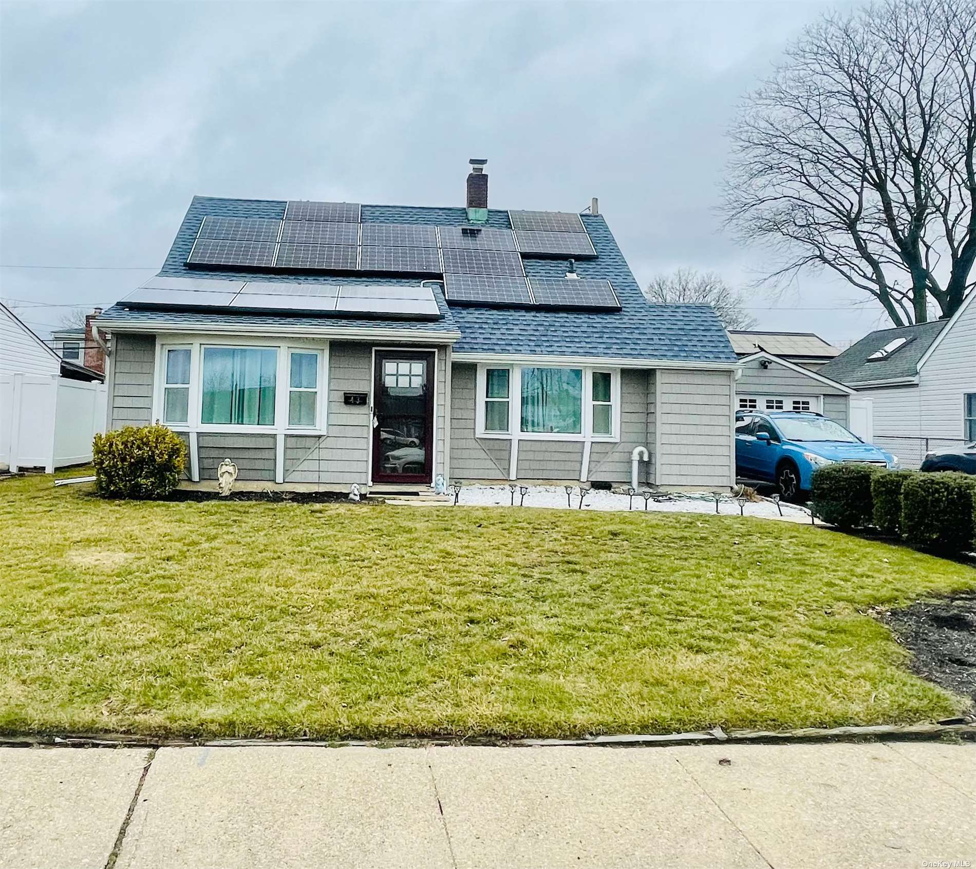 Photo 1 of 10 of 43 Cornflower Road house