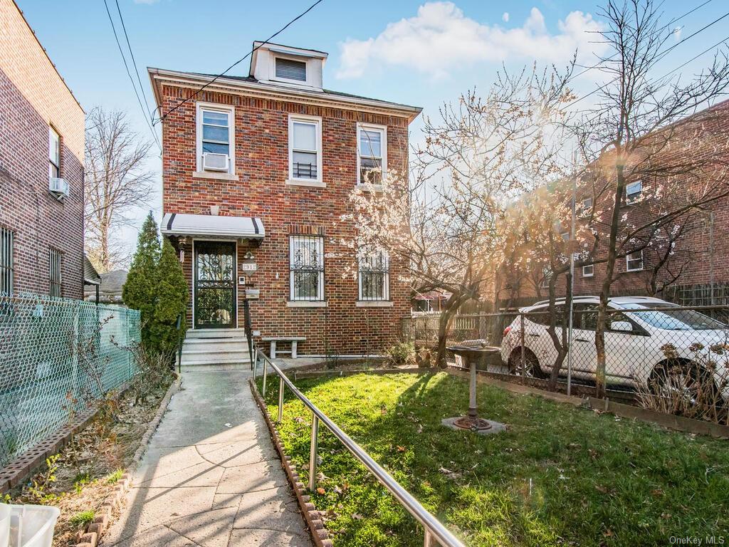 Property for Sale at 2912 Eastchester Road, Bronx, New York - Bedrooms: 4 
Bathrooms: 2  - $929,000