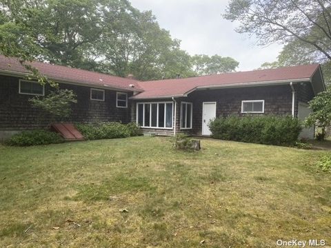 501 Old Stone Highway East Hampton NY 11937