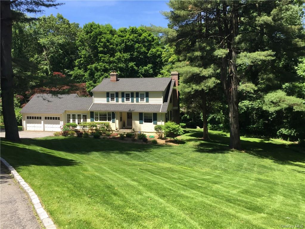 Property for Sale at 326 Millwood Road, Chappaqua, New York - Bedrooms: 3 
Bathrooms: 4 
Rooms: 8  - $1,150,000