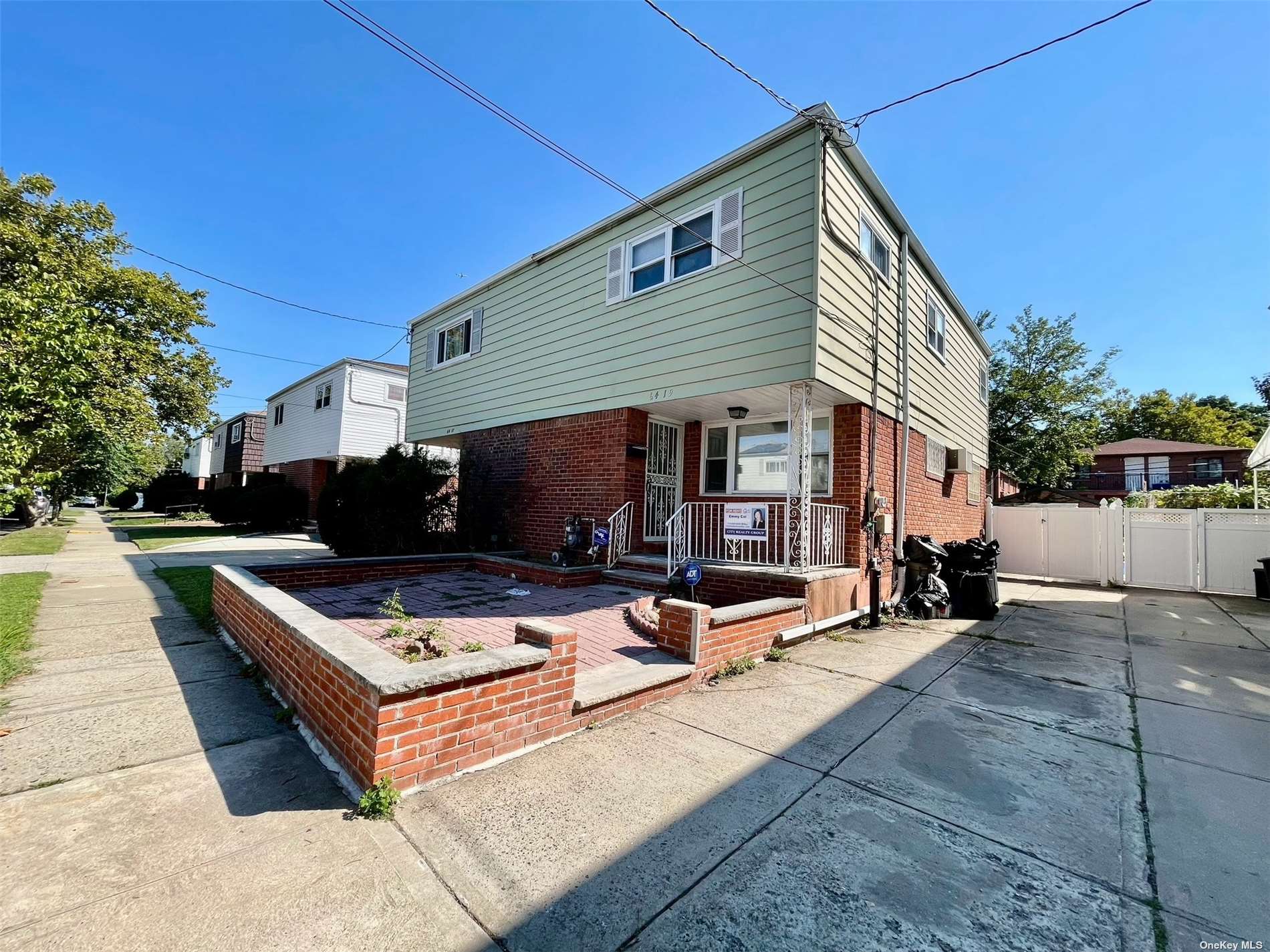 6419 137th Street, Flushing, Queens, NY - 3 Bedrooms  
3 Bathrooms  
6 Rooms - 