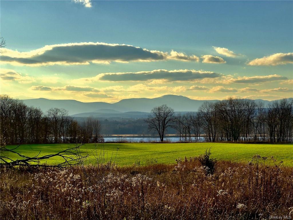 Rod And Gun Road, Hudson, New York image 19