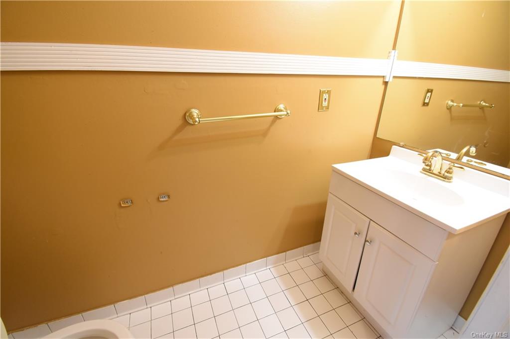 Photo 8 of 15 of 14 Kensington Way condo