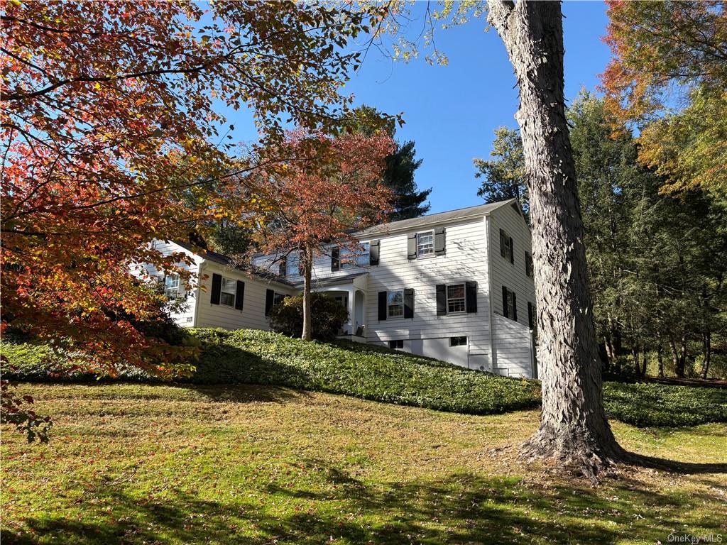 165 Valley Road, Katonah, New York - 5 Bedrooms  
4 Bathrooms  
13 Rooms - 