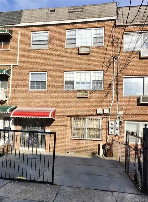 Property for Sale at 3604 Willett Avenue, Bronx, New York - Bedrooms: 6 
Bathrooms: 2  - $999,000