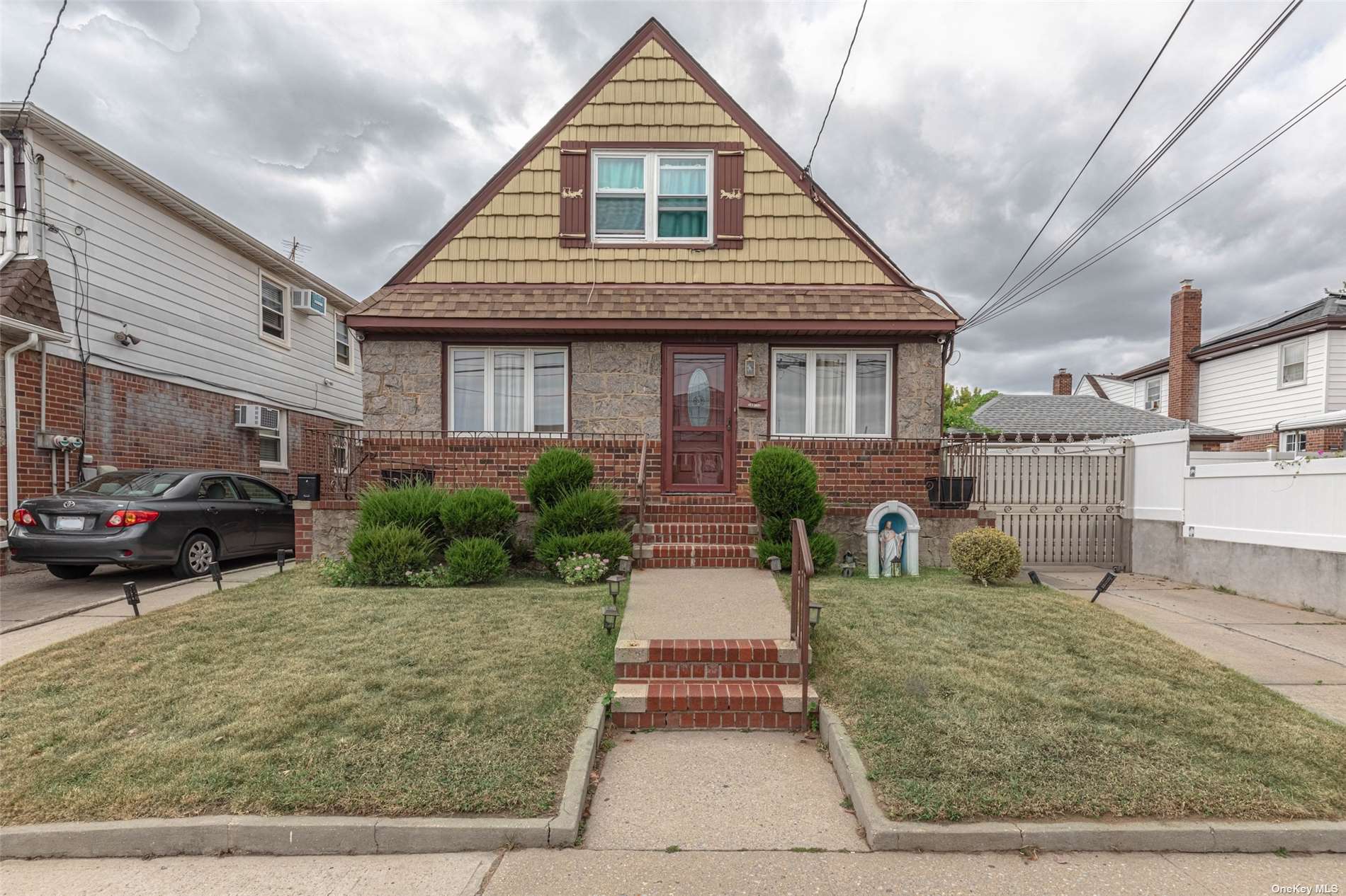 Property for Sale at 14912 117th Street, South Ozone Park, Queens, NY - Bedrooms: 6 
Bathrooms: 3 
Rooms: 10  - $1,179,000