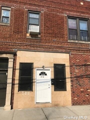 Rental Property at 9702 101st Avenue, Ozone Park, Queens, NY - Bedrooms: 2 
Bathrooms: 1 
Rooms: 4  - $3,027 MO.