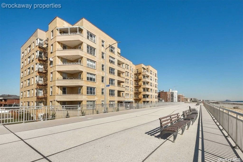 121-16 Ocean Promenade #1C, Rockaway Park, New York image 1