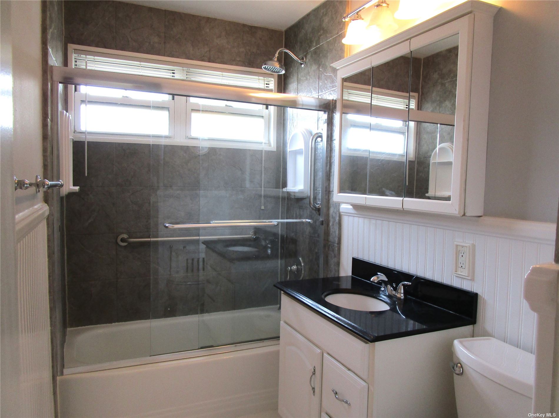 324 Post Ave #11-G, Westbury, New York image 21