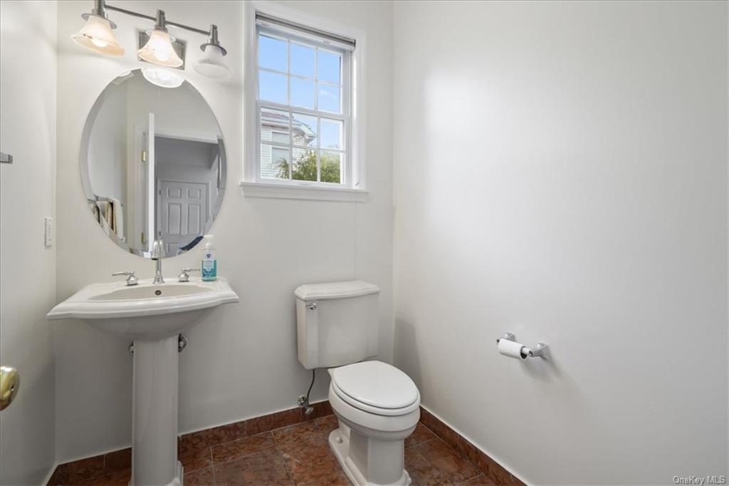 64 Loomis Drive, Baldwin Place, New York image 16