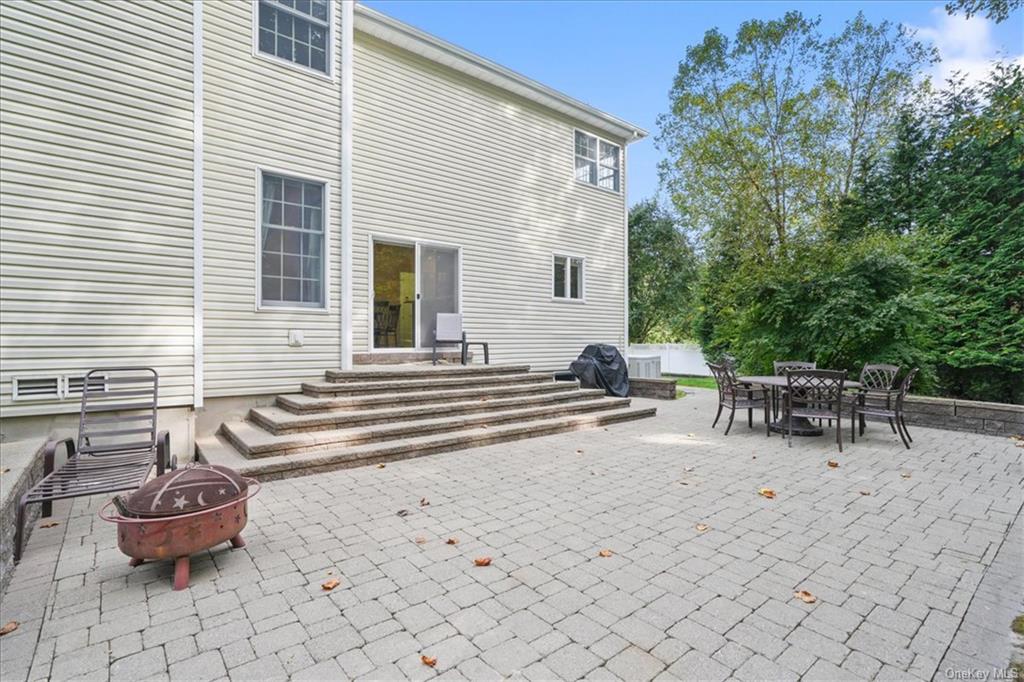 64 Loomis Drive, Baldwin Place, New York image 30