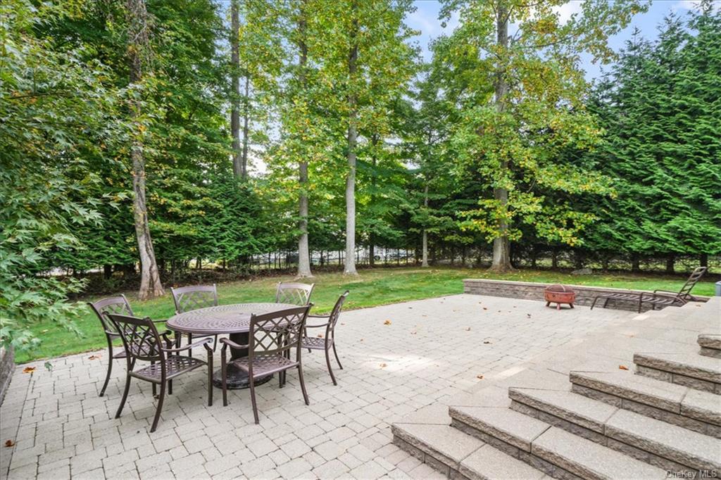 64 Loomis Drive, Baldwin Place, New York image 31