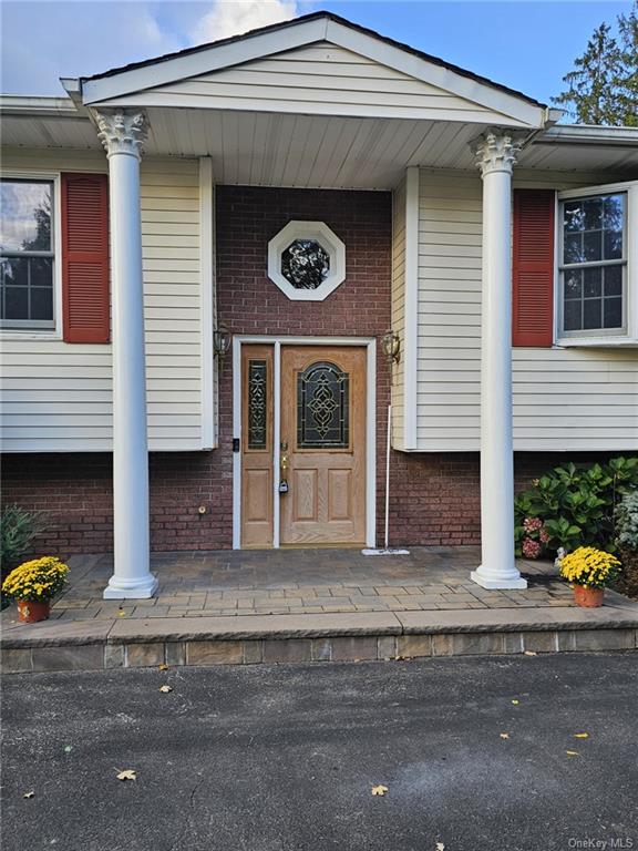 Rental Property at 1 O Hare Drive, Lagrangeville, New York - Bedrooms: 6 
Bathrooms: 3 
Rooms: 13  - $5,500 MO.