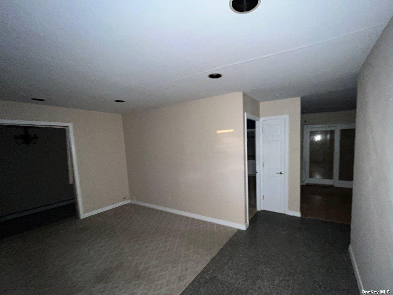 Photo 2 of 10 of 27 Neptune Avenue house
