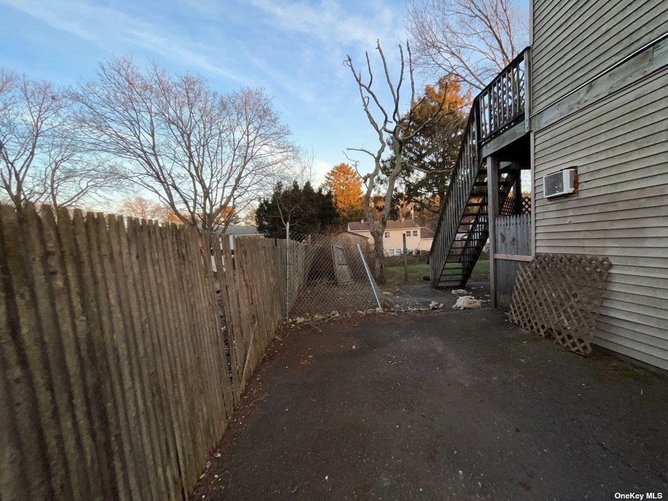 Photo 9 of 10 of 27 Neptune Avenue house