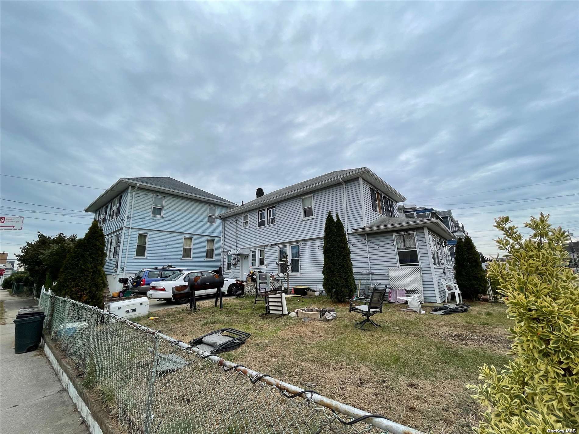 516 Beach 69th Street, Far Rockaway, Queens, NY - 8 Bedrooms  
4 Bathrooms  
15 Rooms - 